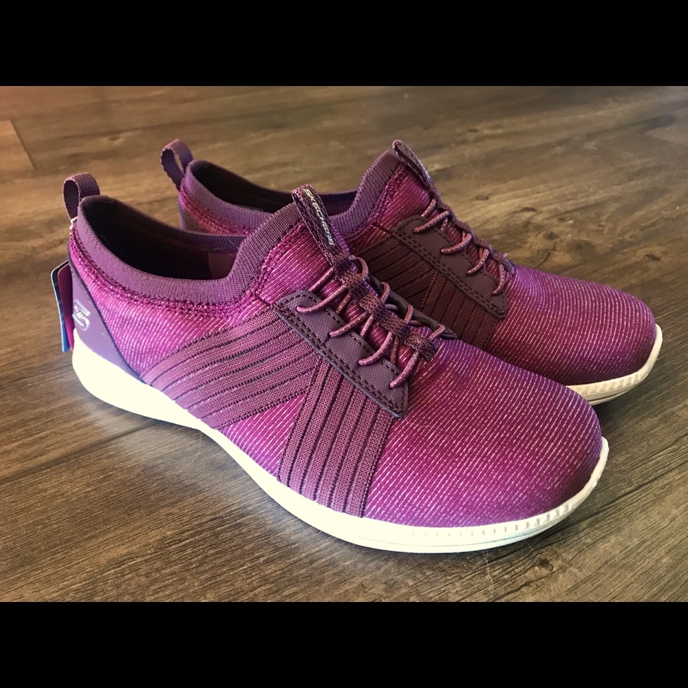 Sketchers Air-Cooled Memory Foam
